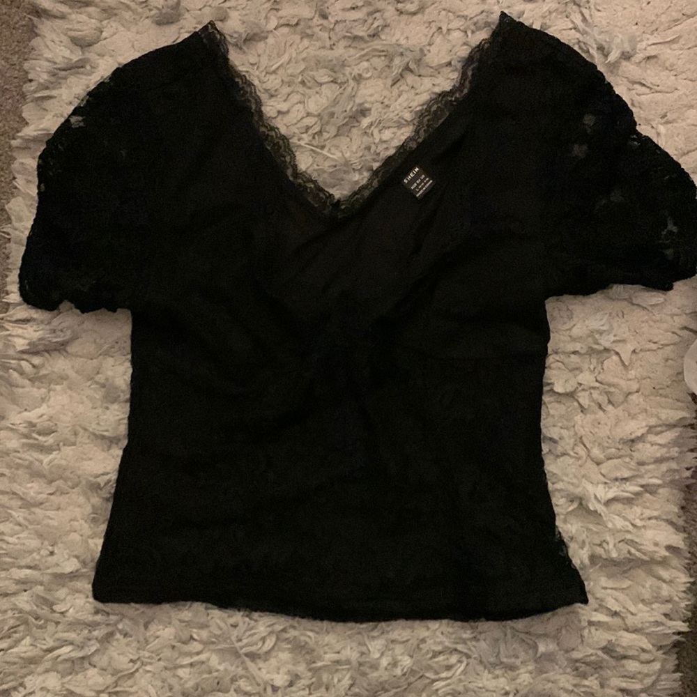 Shein short sleeve lace v neck shirt NWOT
